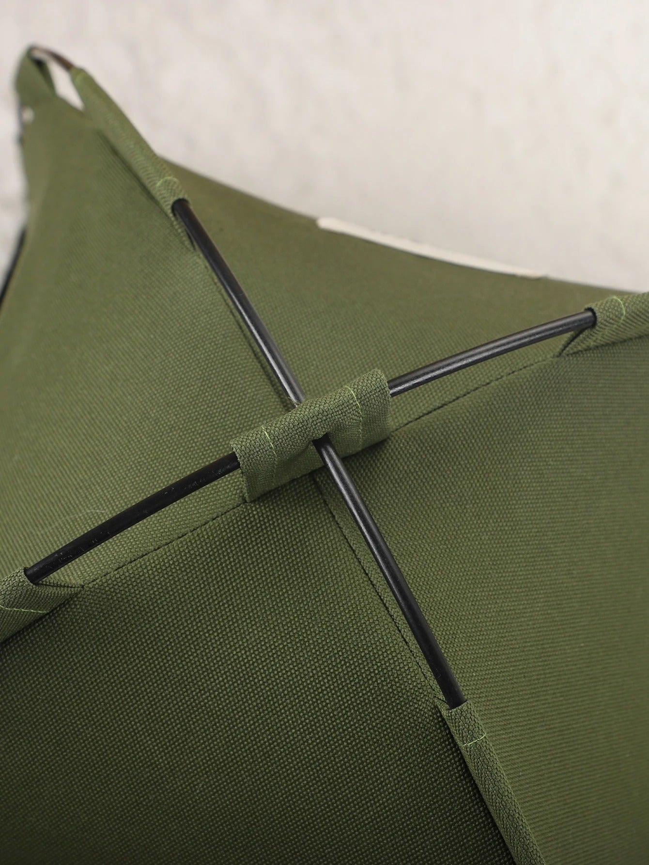 Pet Tent: Lightweight Portable Shelter for Cats and Dogs